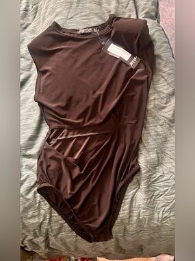 NWT Nasty Gal Black Cut Out Shoulder Pad Bodysuit, Sz 8
